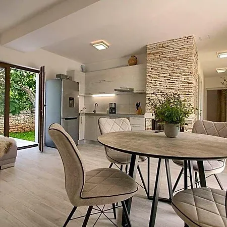 Villa Irma Comfortable Golaš