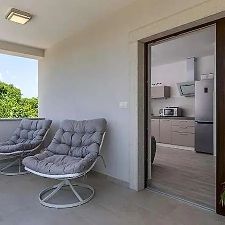 Irma Comfortable Golaš